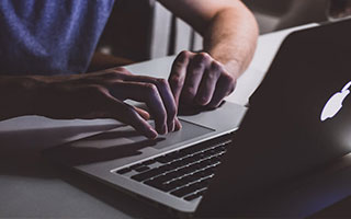 半岛体育官网入口-曼城客场不敌，球队遭遇两连败