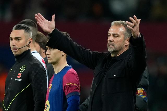 半岛体育下载入口官网-巴塞罗那失利仍居劣势，晋级形势堪忧的简单介绍