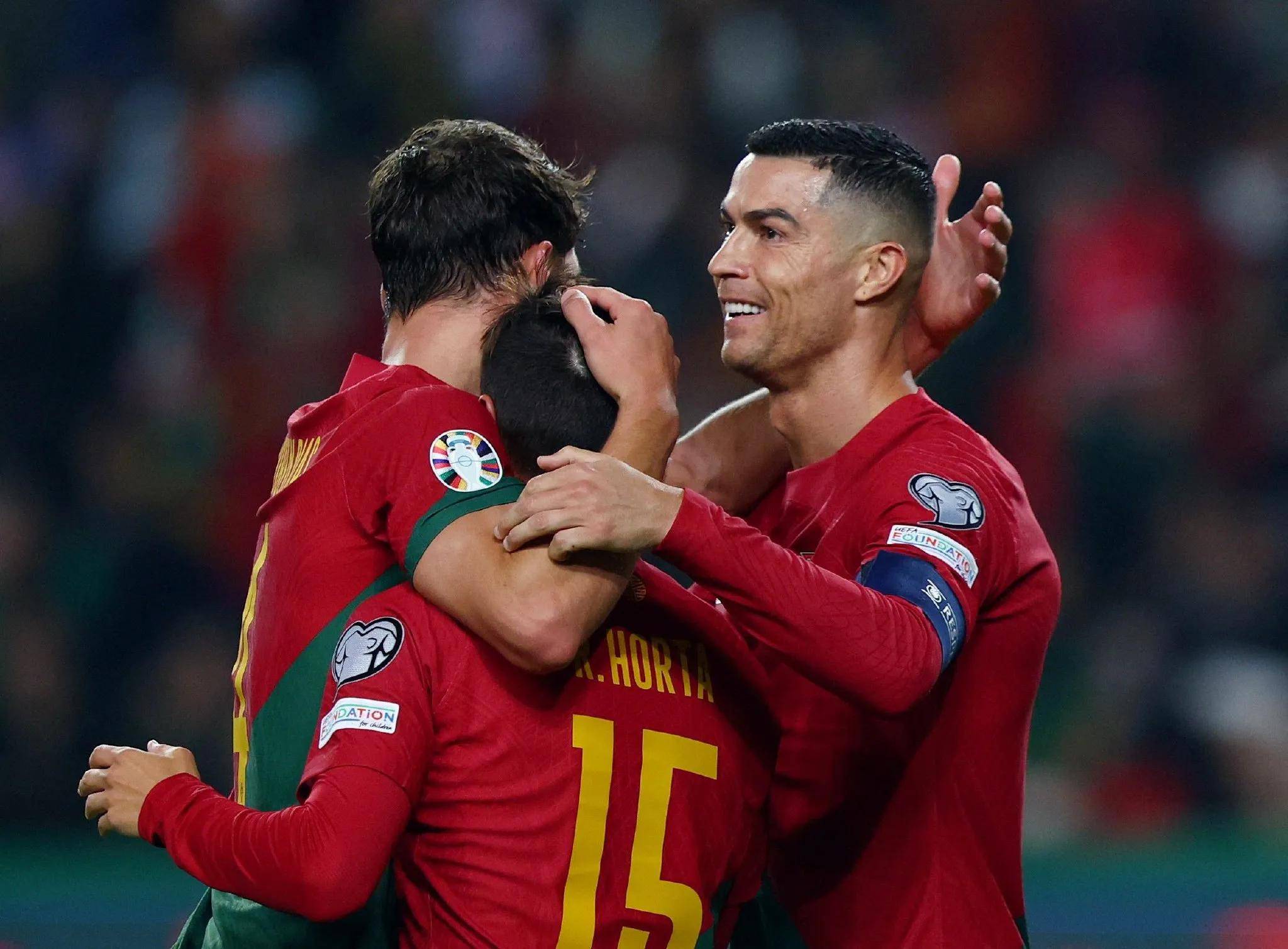 半岛体育下载入口官网-欧国联比赛掀起腥风血雨，惊心动魄的角逐的简单介绍