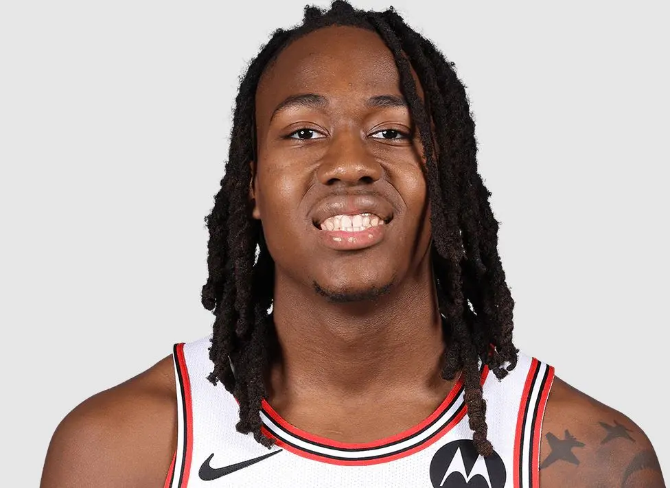 半岛体育官网登录-公牛核心球员赛场外表现出众，备受瞩目