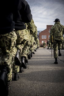 半岛体育官网首页-传奇名将正式退役，足坛留下深深的印记，已退役的传奇足球明星